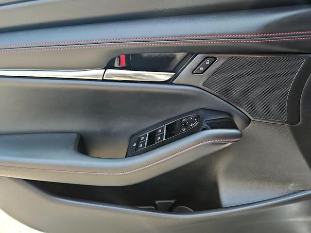 Photo of 2024 Gray Mazda Mazda3