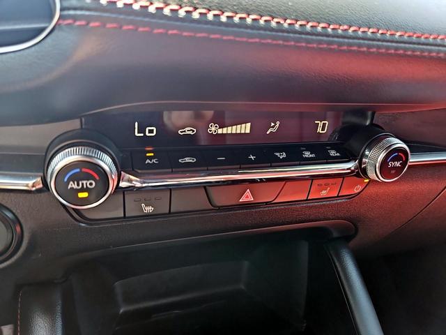 Photo of 2024 Gray Mazda Mazda3