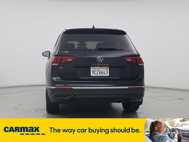 Photo of 2022 Black Volkswagen Tiguan