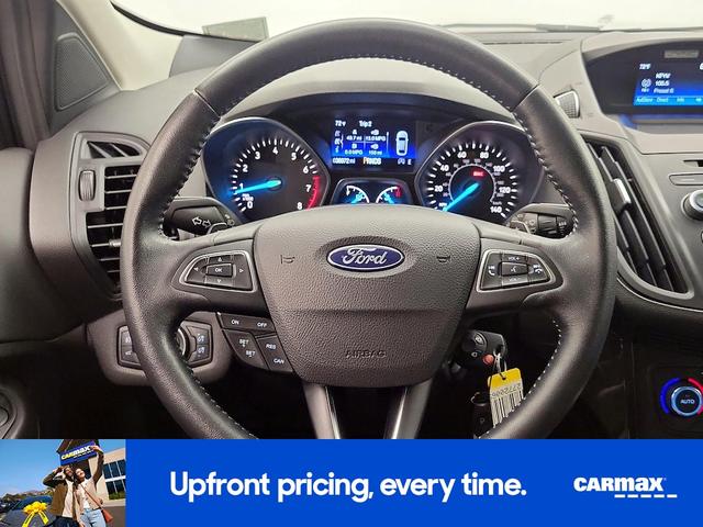 Photo of 2017 Gray Ford Escape