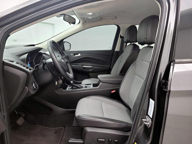 Photo of 2017 Gray Ford Escape