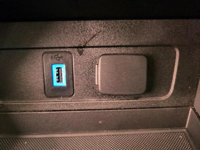 Photo of 2017 Gray Ford Escape