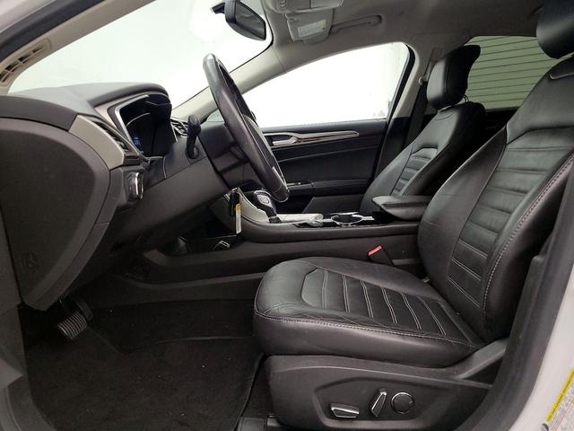 Photo of 2014 White Ford Fusion Energi