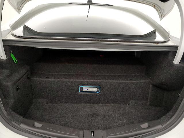 Photo of 2014 White Ford Fusion Energi