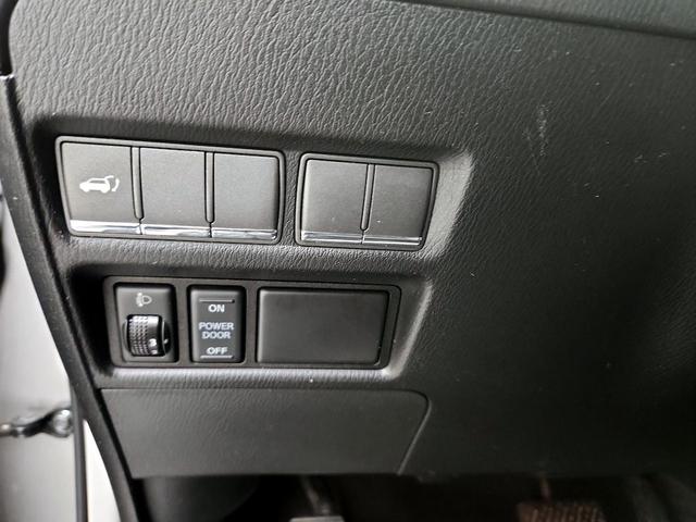 Photo of 2014 Gray INFINITI QX80