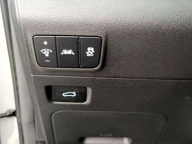 Photo of 2022 Gray Kia K5
