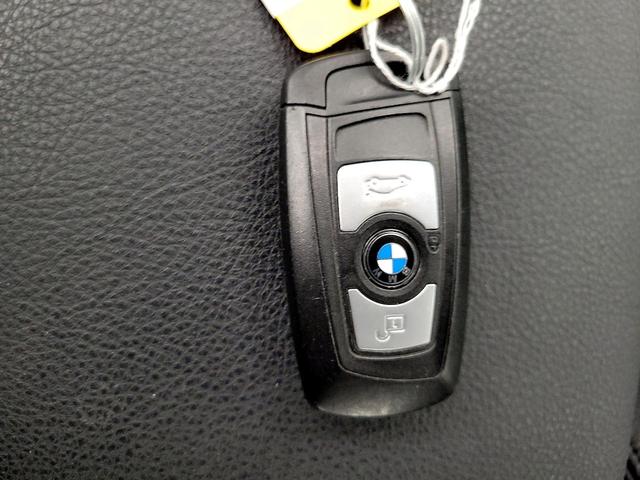 Photo of 2015 White BMW 328