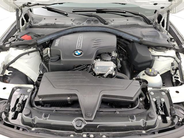 Photo of 2015 White BMW 328