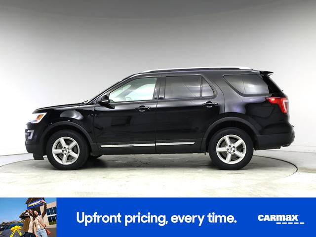Photo of 2017 Black Ford Explorer
