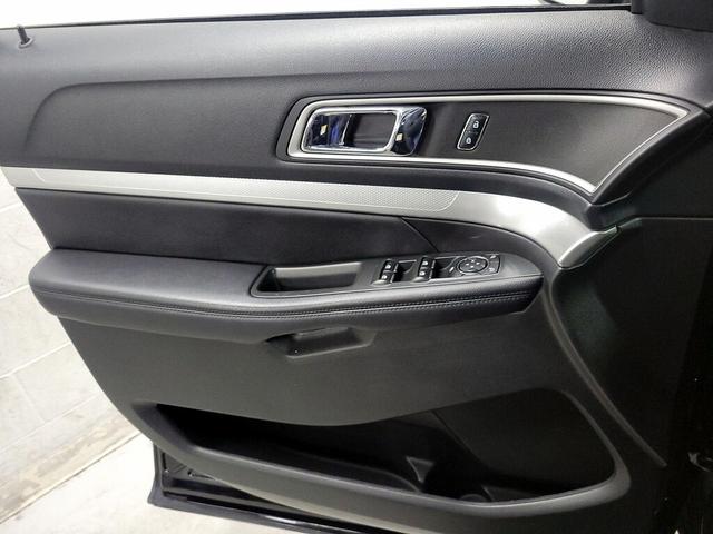 Photo of 2017 Black Ford Explorer