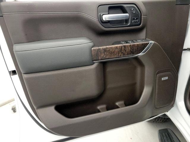 Photo of 2020 White GMC Sierra 2500