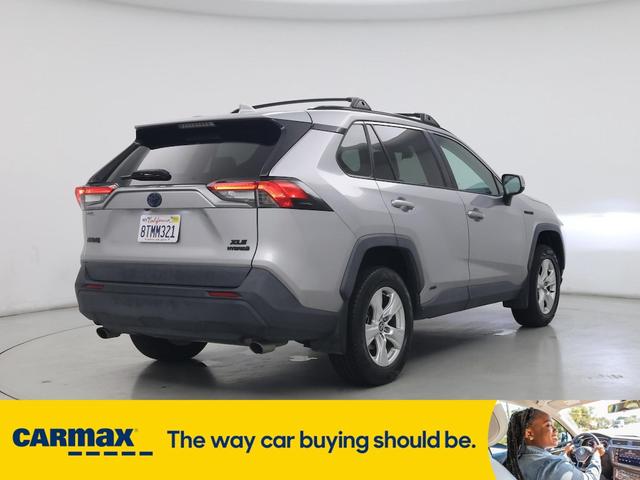 Photo of 2021 Silver Toyota RAV4 Hybrid