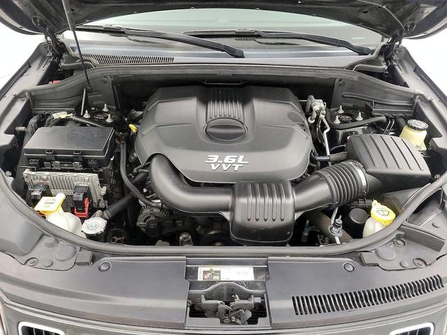 Photo of 2014 Black Jeep Grand Cherokee