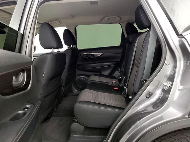 Photo of 2019 Silver Nissan Rogue