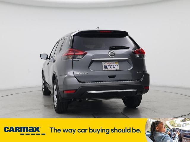 Photo of 2019 Silver Nissan Rogue