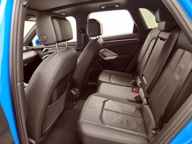 Photo of 2022 Blue Audi Q3