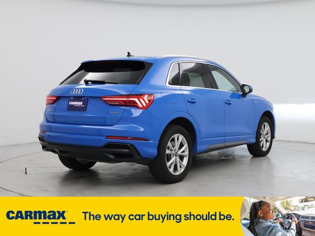 Photo of 2022 Blue Audi Q3