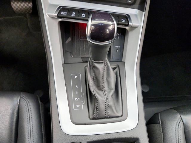 Photo of 2022 Blue Audi Q3