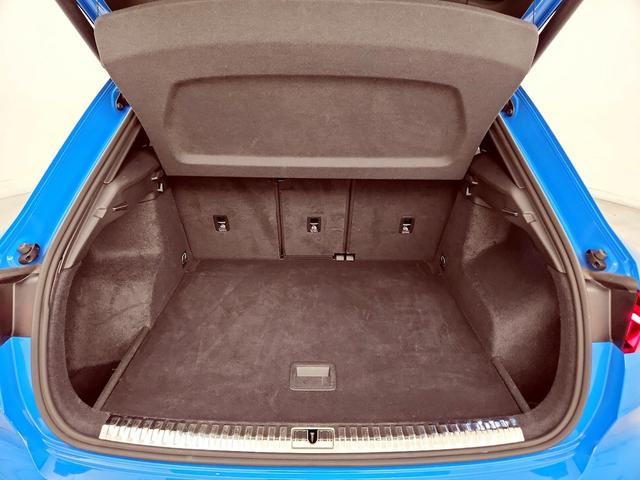 Photo of 2022 Blue Audi Q3