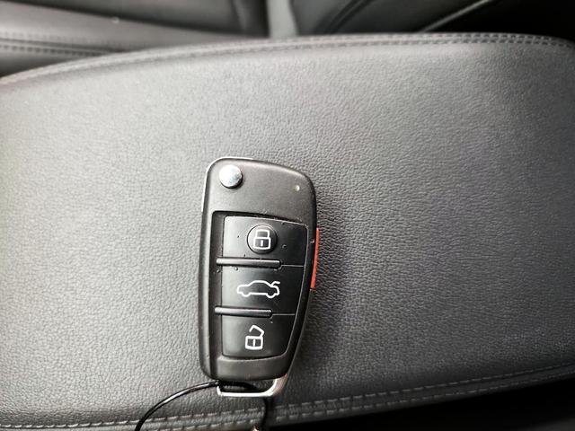 Photo of 2022 Blue Audi Q3