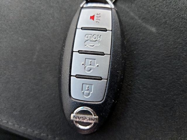 Photo of 2014 Silver Nissan Altima