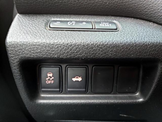 Photo of 2014 Silver Nissan Altima