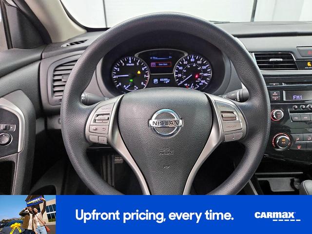Photo of 2014 Silver Nissan Altima
