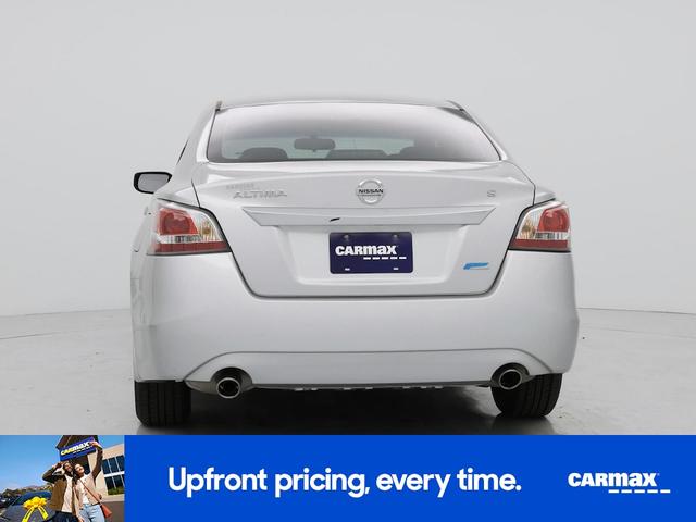 Photo of 2014 Silver Nissan Altima