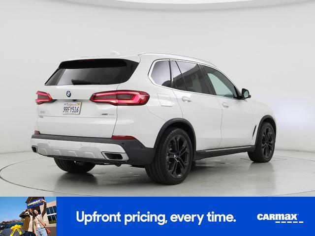 Photo of 2019 White BMW X5
