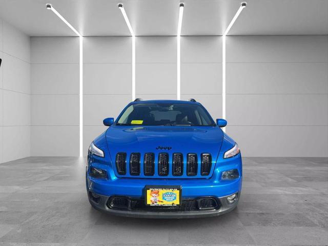 Photo of 2018 Blue Jeep Cherokee