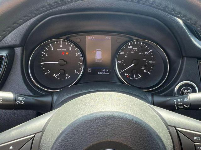 Photo of 2018 Gun Metallic Nissan Rogue