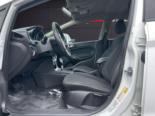 Photo of 2016 White Ford Fiesta