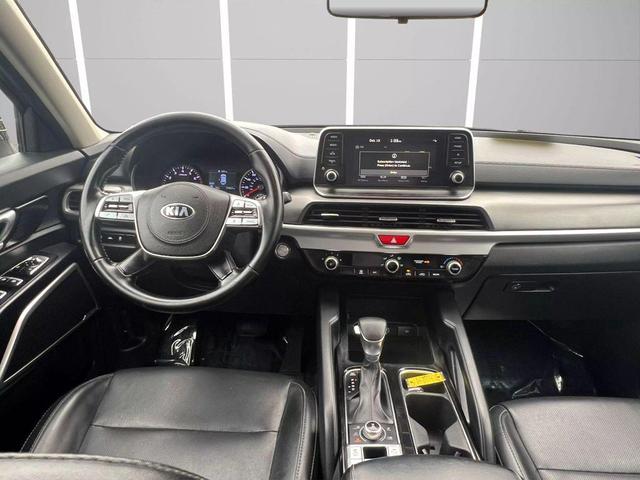 Photo of 2020 Ebony Black Kia Telluride