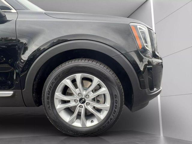 Photo of 2020 Ebony Black Kia Telluride