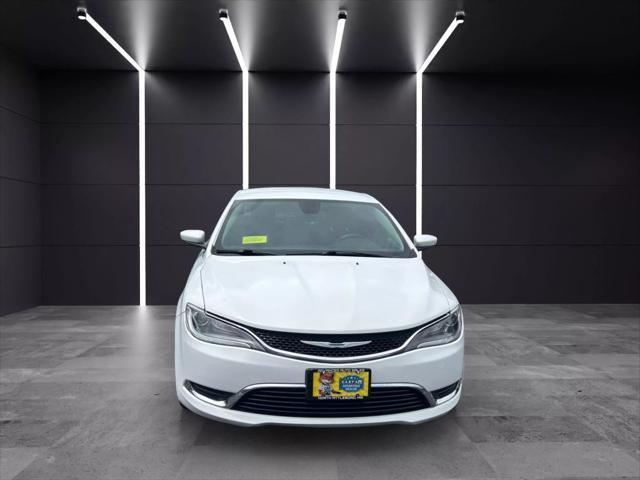Photo of 2015 White Chrysler 200