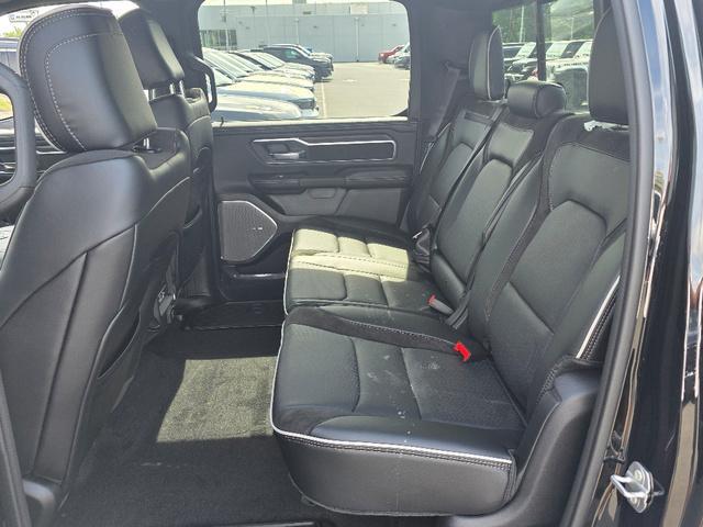 Photo of 2026 Diamond Black Crystal Pearlcoat RAM 1500