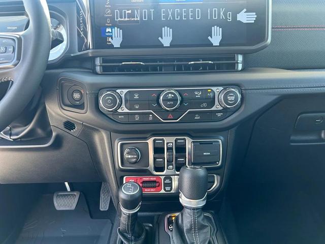 Photo of 2025 Anvil Clearcoat Jeep Wrangler
