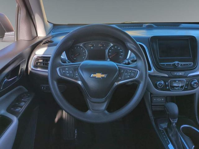 Photo of 2023 Summit White Chevrolet Equinox
