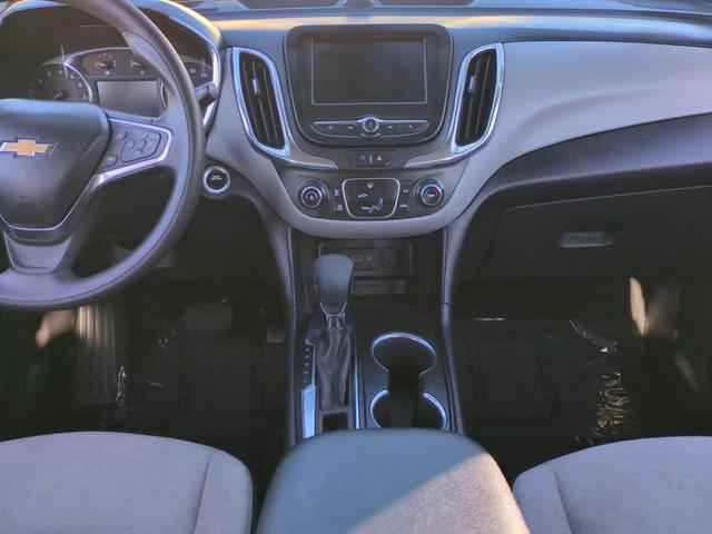 Photo of 2023 Summit White Chevrolet Equinox