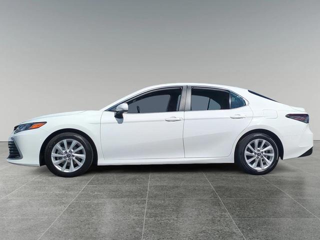 Photo of 2024 Ice Cap Toyota Camry