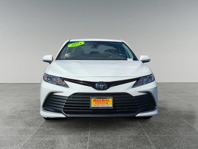 Photo of 2024 Ice Cap Toyota Camry