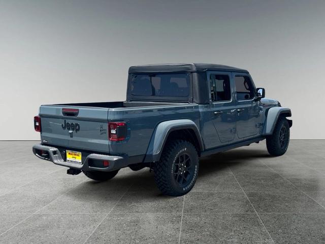 Photo of 2025 Anvil Clearcoat Jeep Gladiator