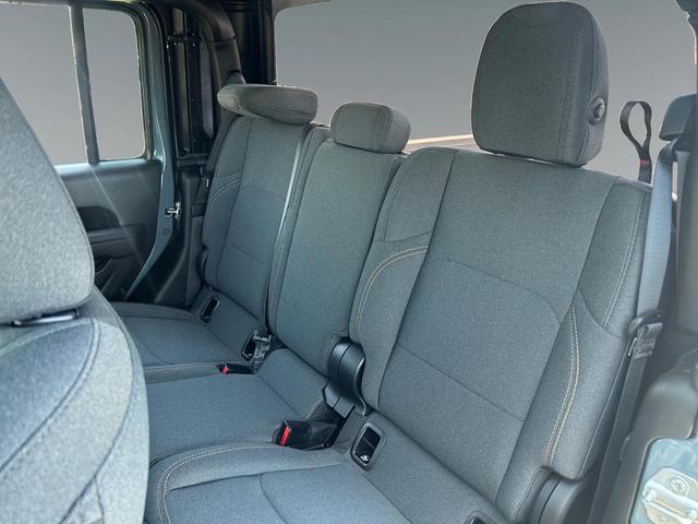 Photo of 2025 Anvil Clearcoat Jeep Gladiator