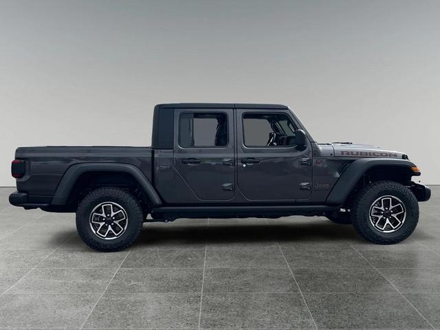 Photo of 2025 Granite Crystal Jeep Gladiator