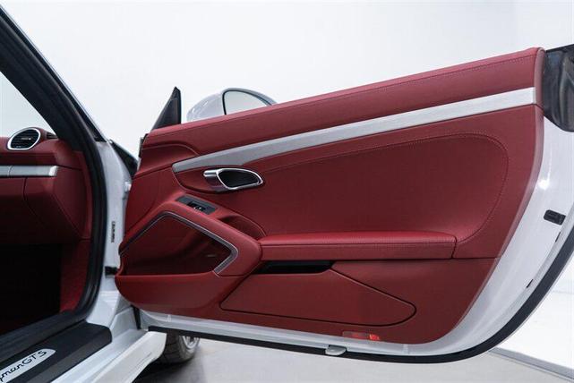 Photo of 2021 White Porsche 718 Cayman