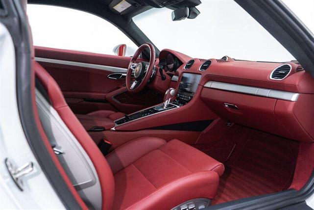 Photo of 2021 White Porsche 718 Cayman
