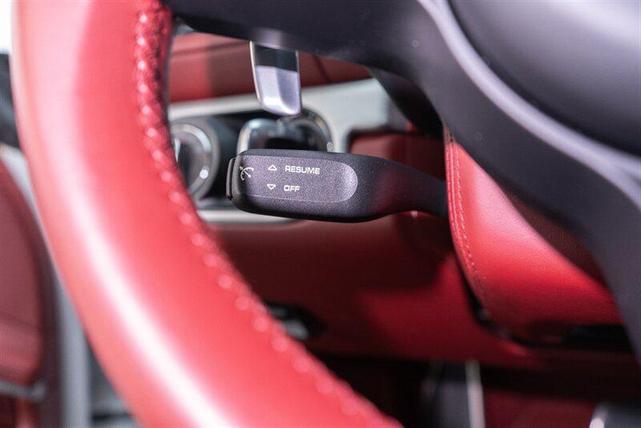 Photo of 2021 White Porsche 718 Cayman