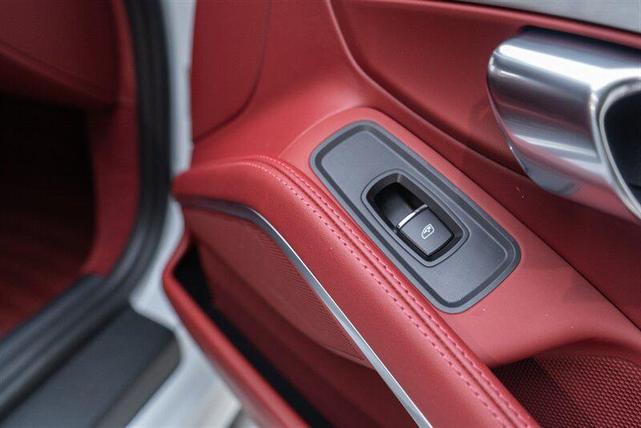 Photo of 2021 White Porsche 718 Cayman