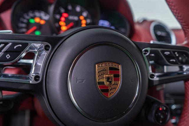 Photo of 2021 White Porsche 718 Cayman