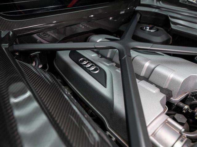 Photo of 2017 Silver Audi R8